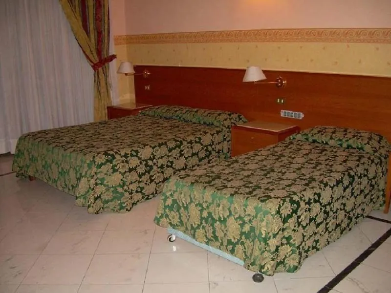 Repubblica Hotel Rome 3*,