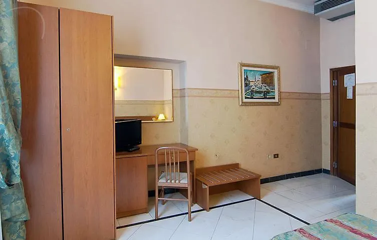 ***  Repubblica Hotel Rome Italië